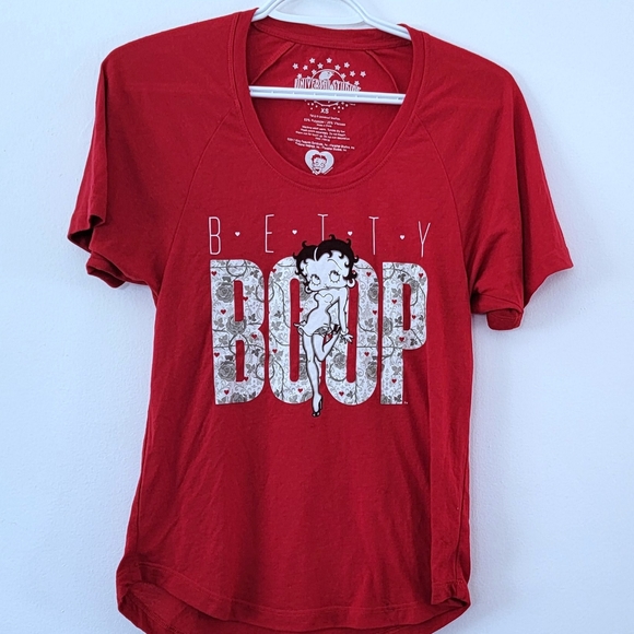 Betty Boop Universal Studios Red Women's T-shirt Graphic Tee - Picture 1 of 6